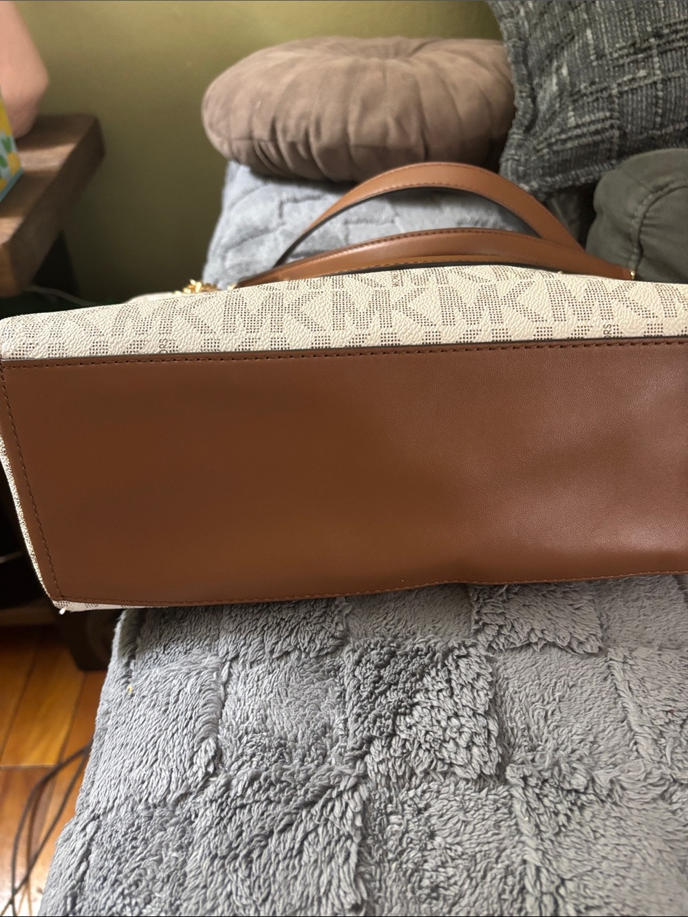 NWT Michael Kors Shoulder Bag comes with strap Reg. Price $358.00 - Picture 7 of 11